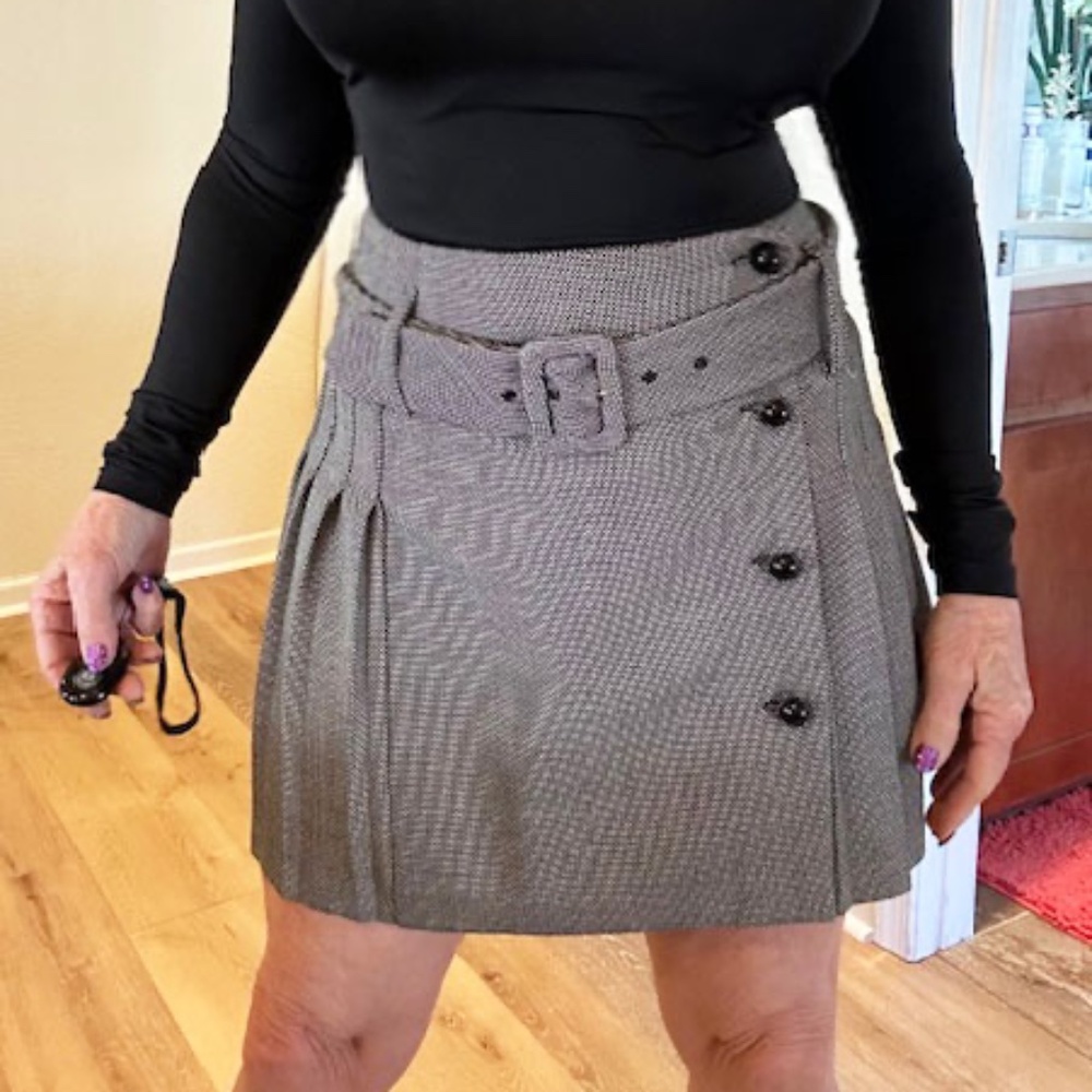 Milly of New York size 2 pleated preppy short skirt black and white plaid